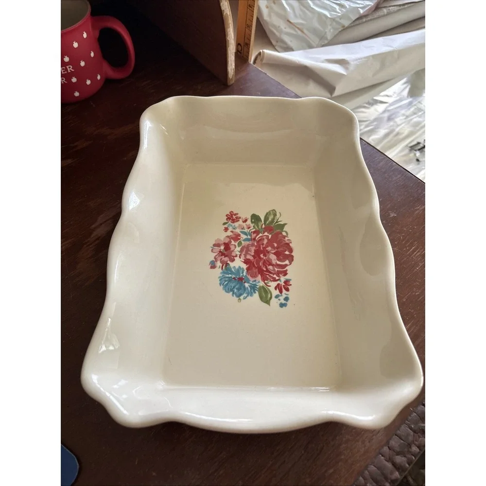 Pioneer Woman RUFFLE Stoneware Baking Dish 12x8